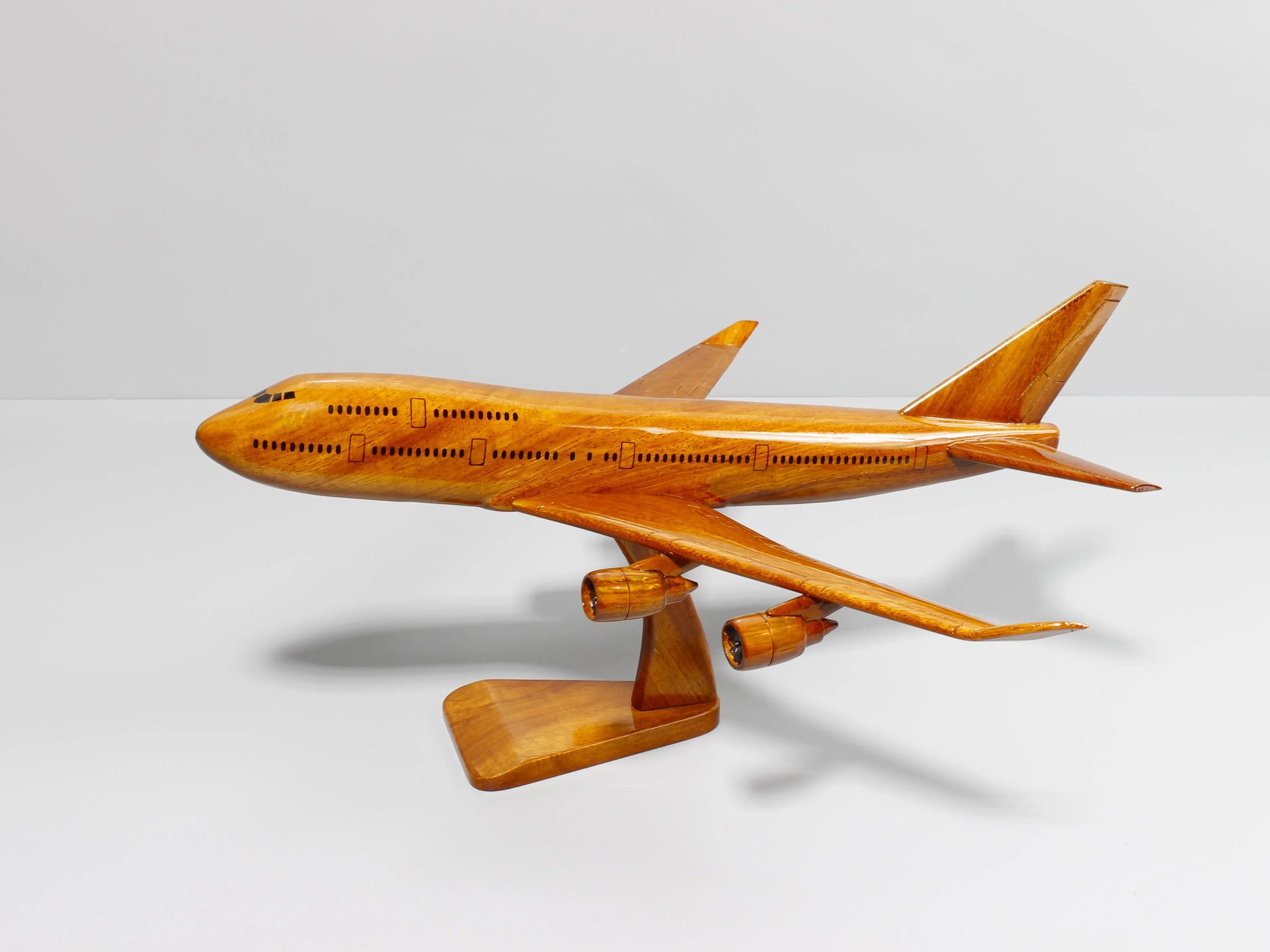 Boeing 747 wooden airplane model – left side profile – aviation collectible