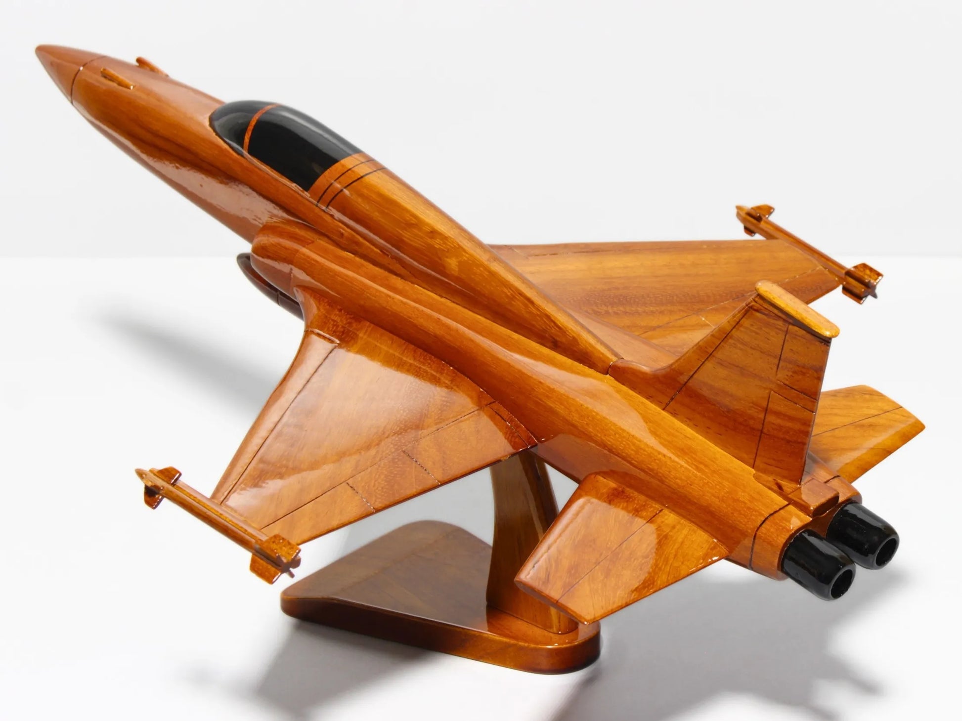 Angled rear view of the F-5 Tiger II wood model collectible – Premiumwoodart