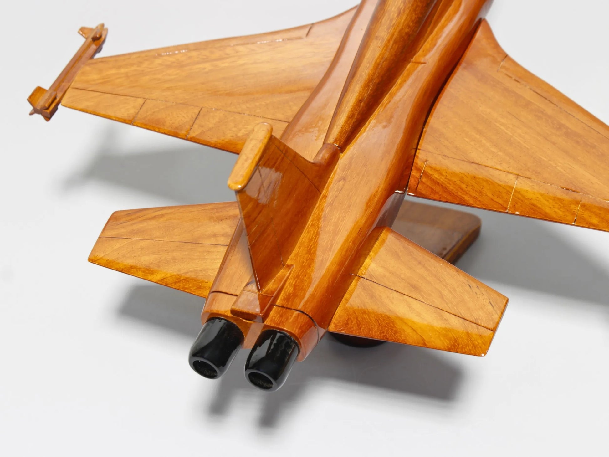 Top view of F-5 Tiger II jet model showing twin engine layout – Premiumwoodart