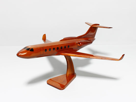 Handcrafted Gulfstream G550 wooden model – right side