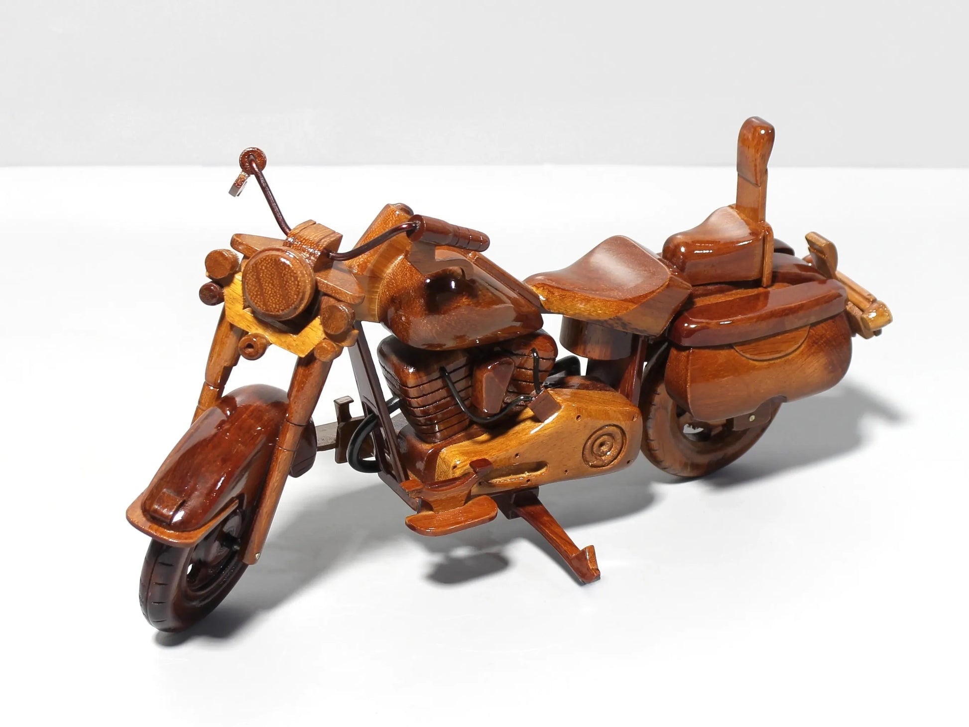 Harley Heritage Highback wood model – front left angle with full view