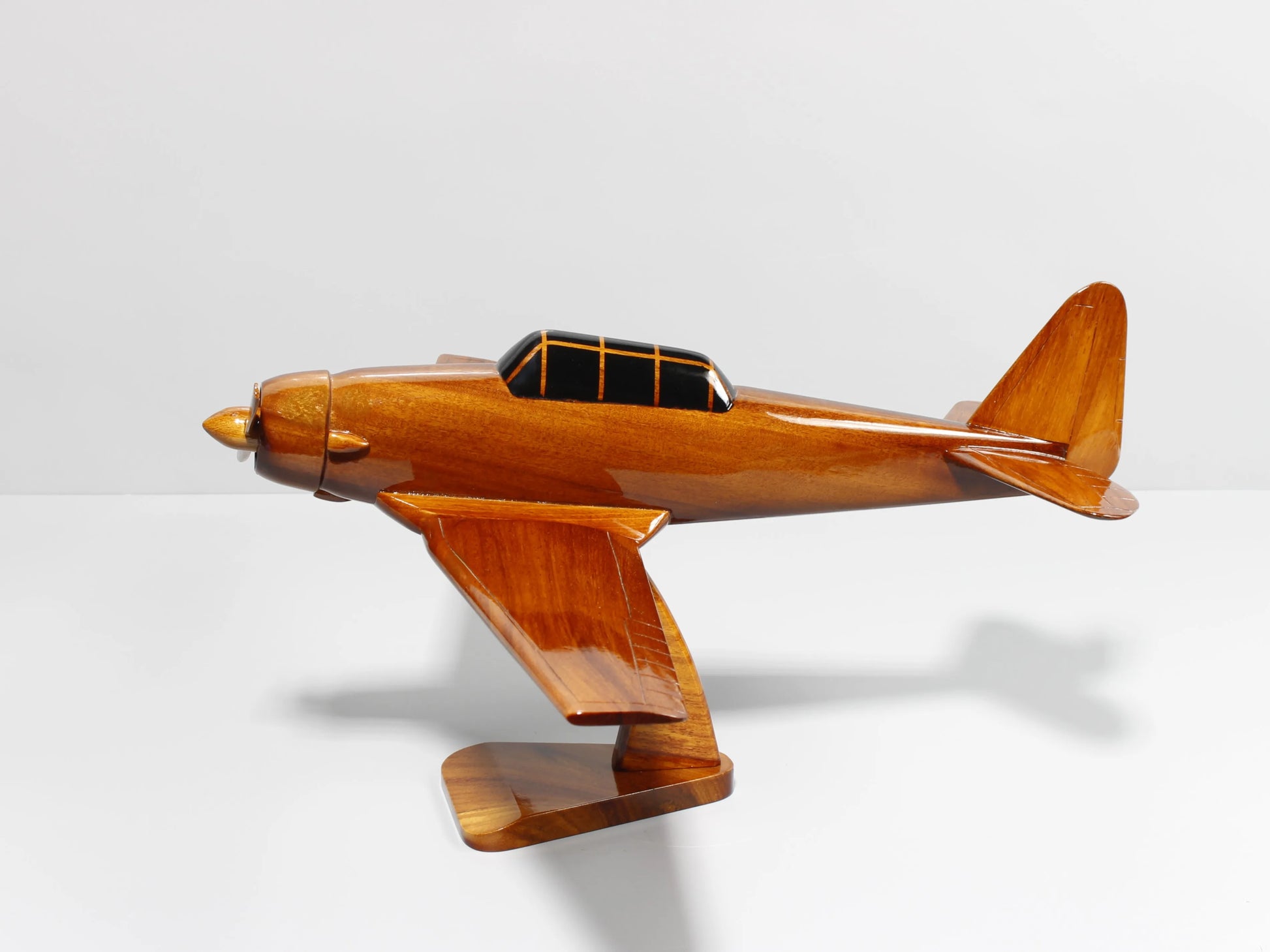 Mahogany wood T-6 Texan trainer aircraft model with fine detailing – Premiumwoodart
