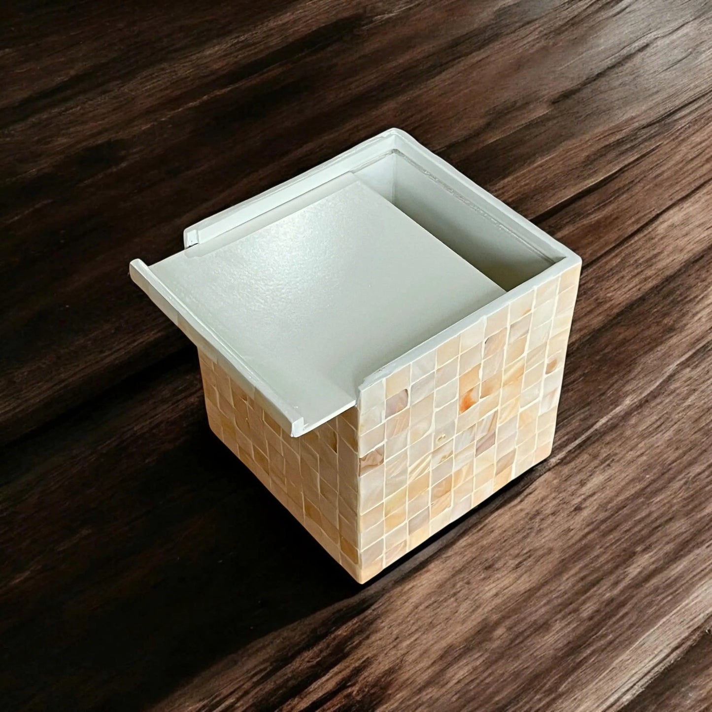 Mother pearl tissue box white mosaic pattern