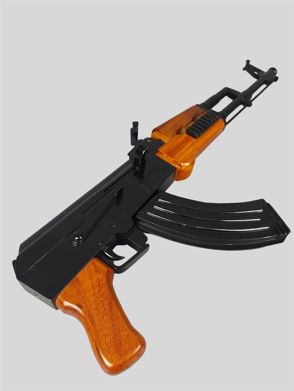 AK-47 Kalashnikov full-scaleVietnamwoodmodel