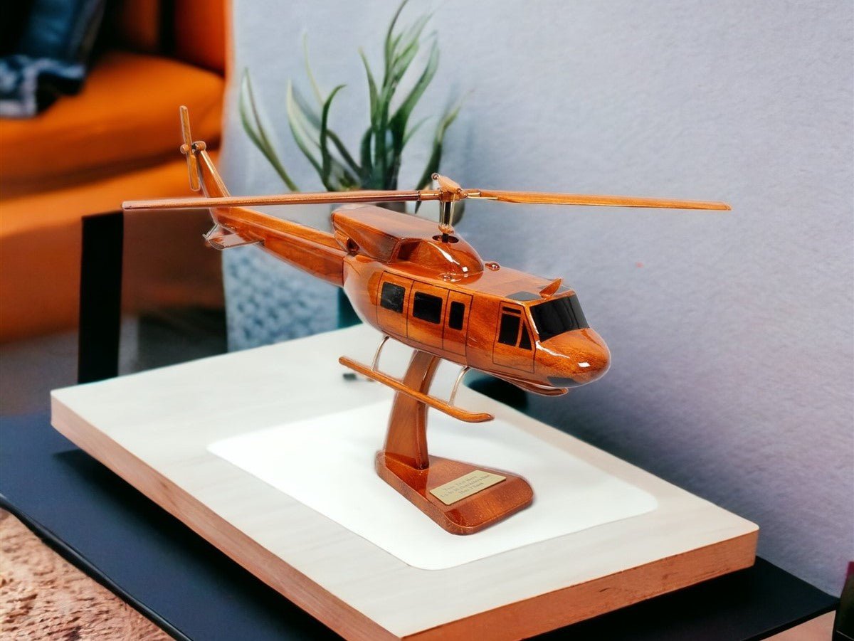 Bell 212 Twin Huey / UH-1N Huey Wood ModelVietnamwoodmodel