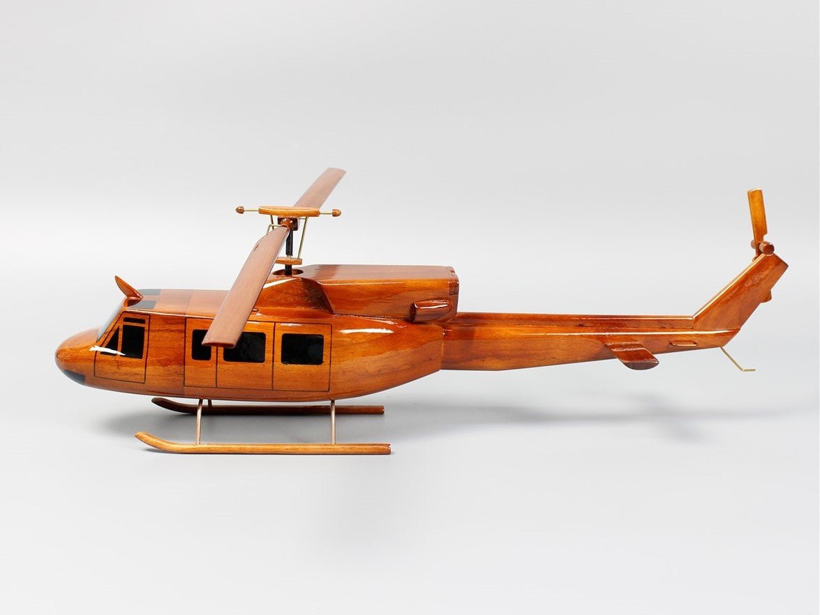 Bell 212 Twin Huey / UH-1N Huey Wood ModelVietnamwoodmodel