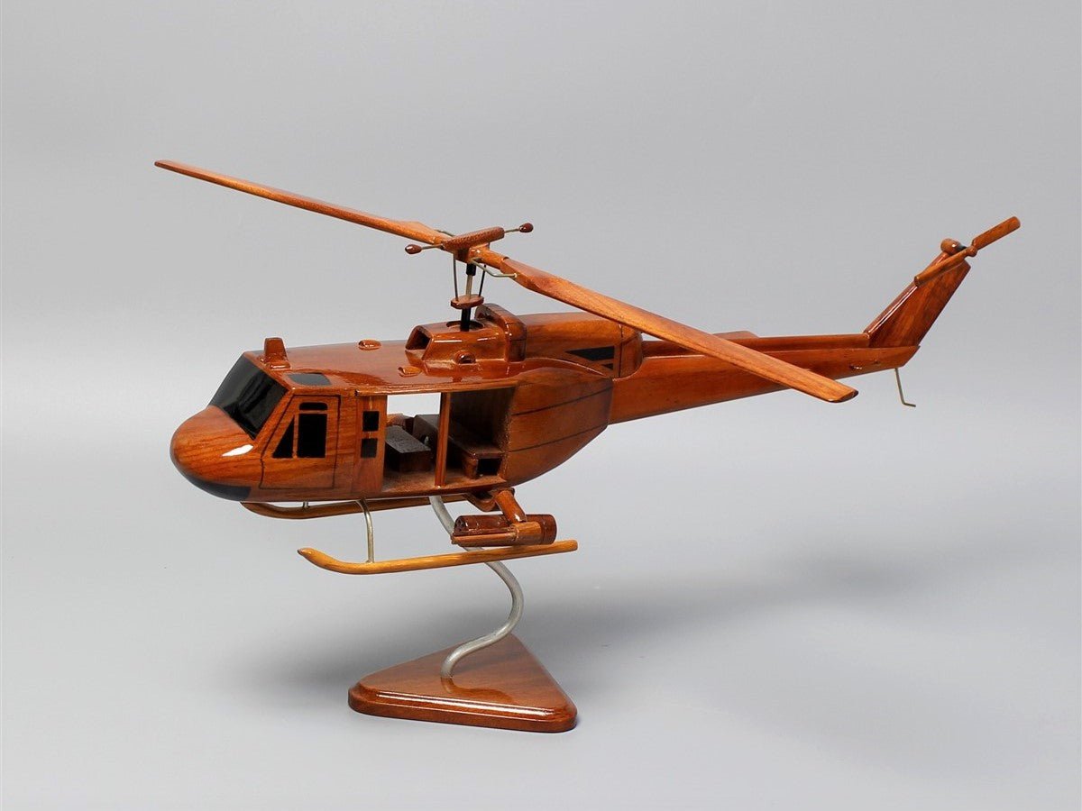 Bell UH-1 Huey GunshipVietnamwoodmodel