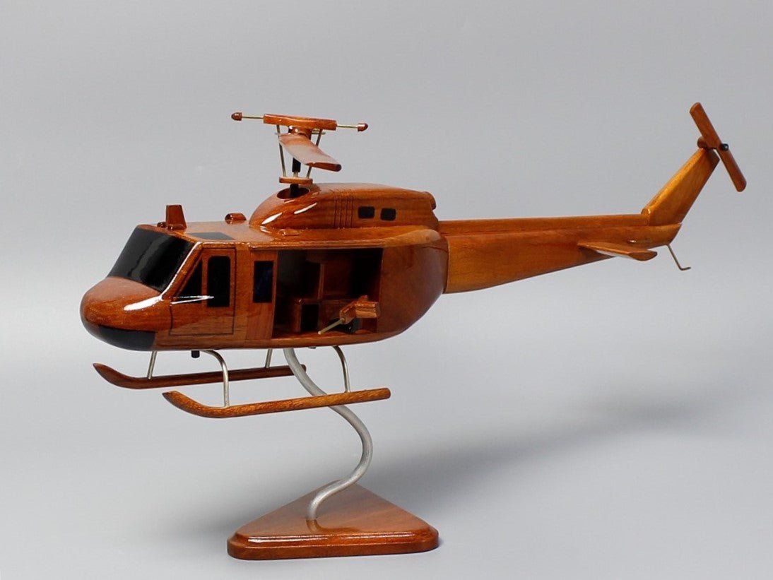 Bell UH-1 Huey helicopterVietnamwoodmodel