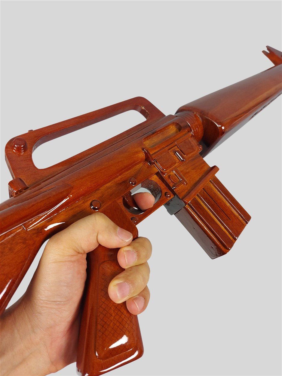 M-16 Rifle (Full scale)Vietnamwoodmodel