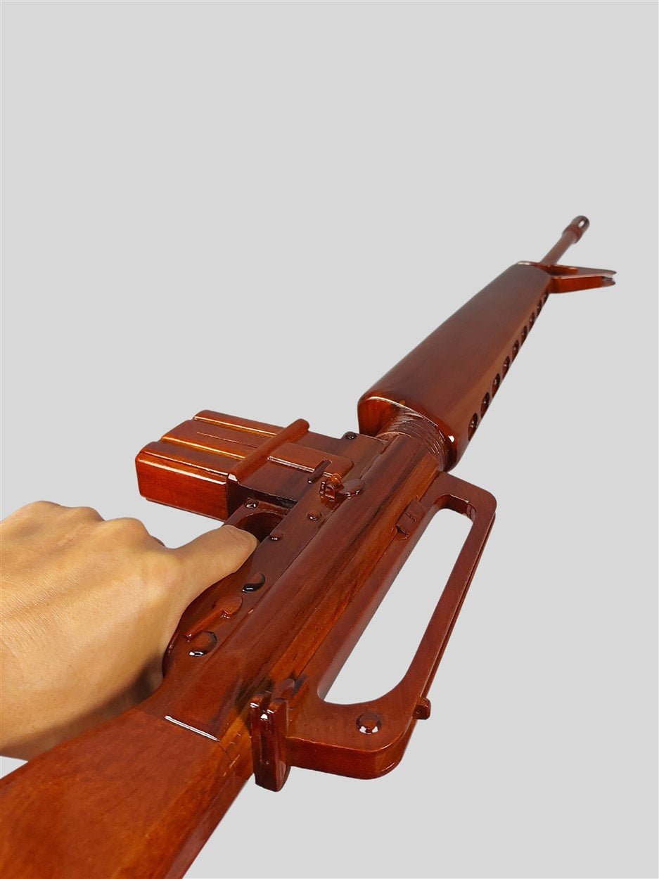 M-16 Rifle (Full scale)Vietnamwoodmodel