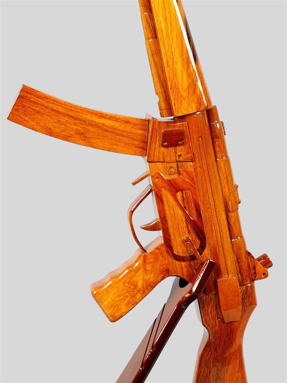 MP-5 GUN (FULL SCALE)Vietnamwoodmodel