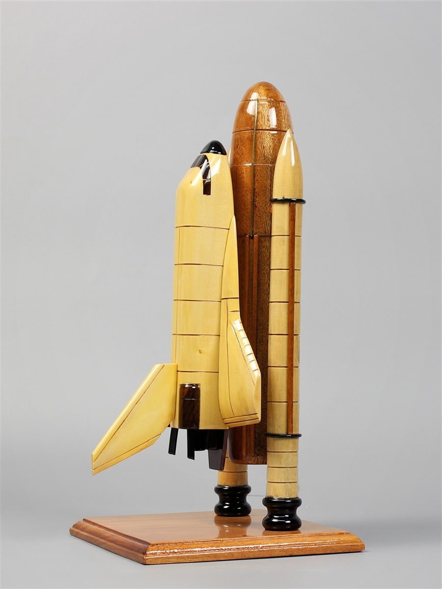 NASA's Space ShuttleVietnamwoodmodel