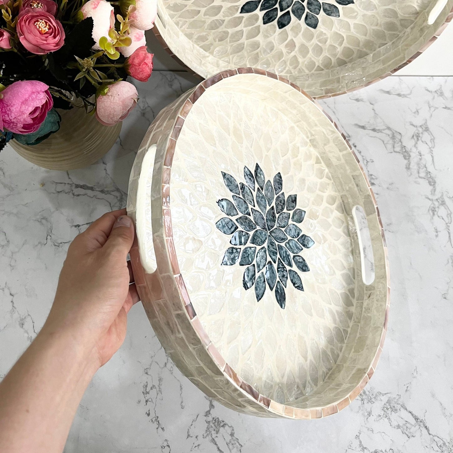 White mother of pearl inlay round tray with black floral patternPremiumWoodArt