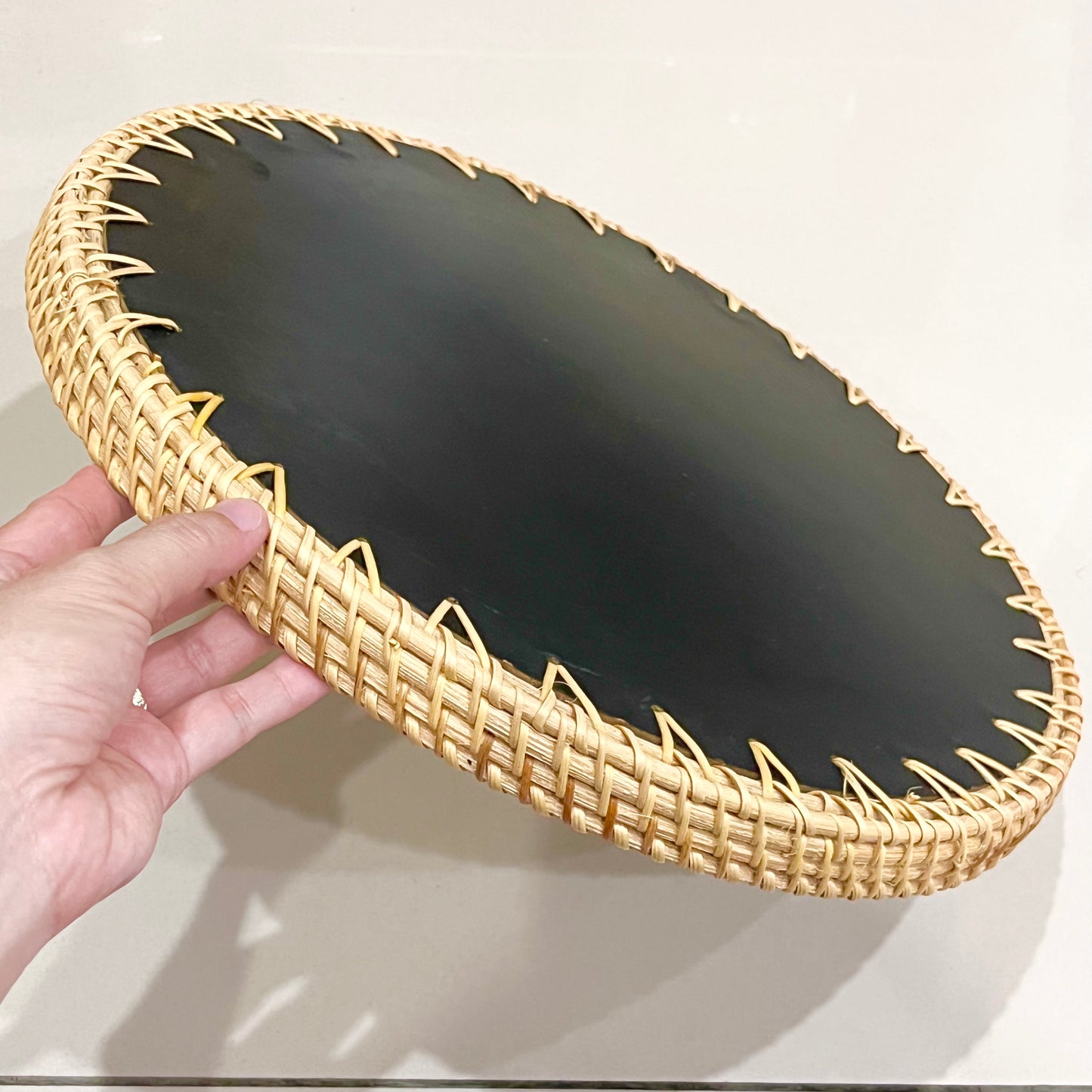 Aqua flower Hand-woven Rattan & Mother Pearl Inlay Round Decoration Serving Tray