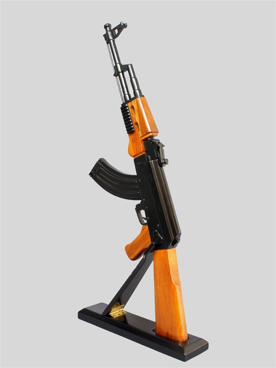 AK-47 Kalashnikov full-scaleVietnamwoodmodel