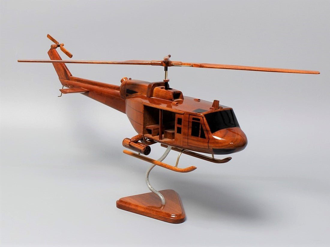 Bell UH-1 Huey GunshipVietnamwoodmodel